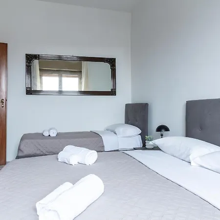 Bilocale Con Balcone E 5 Posti Letto Vicino Metro * ميلان