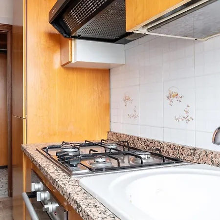 شقة Bilocale Con Balcone E 5 Posti Letto Vicino Metro